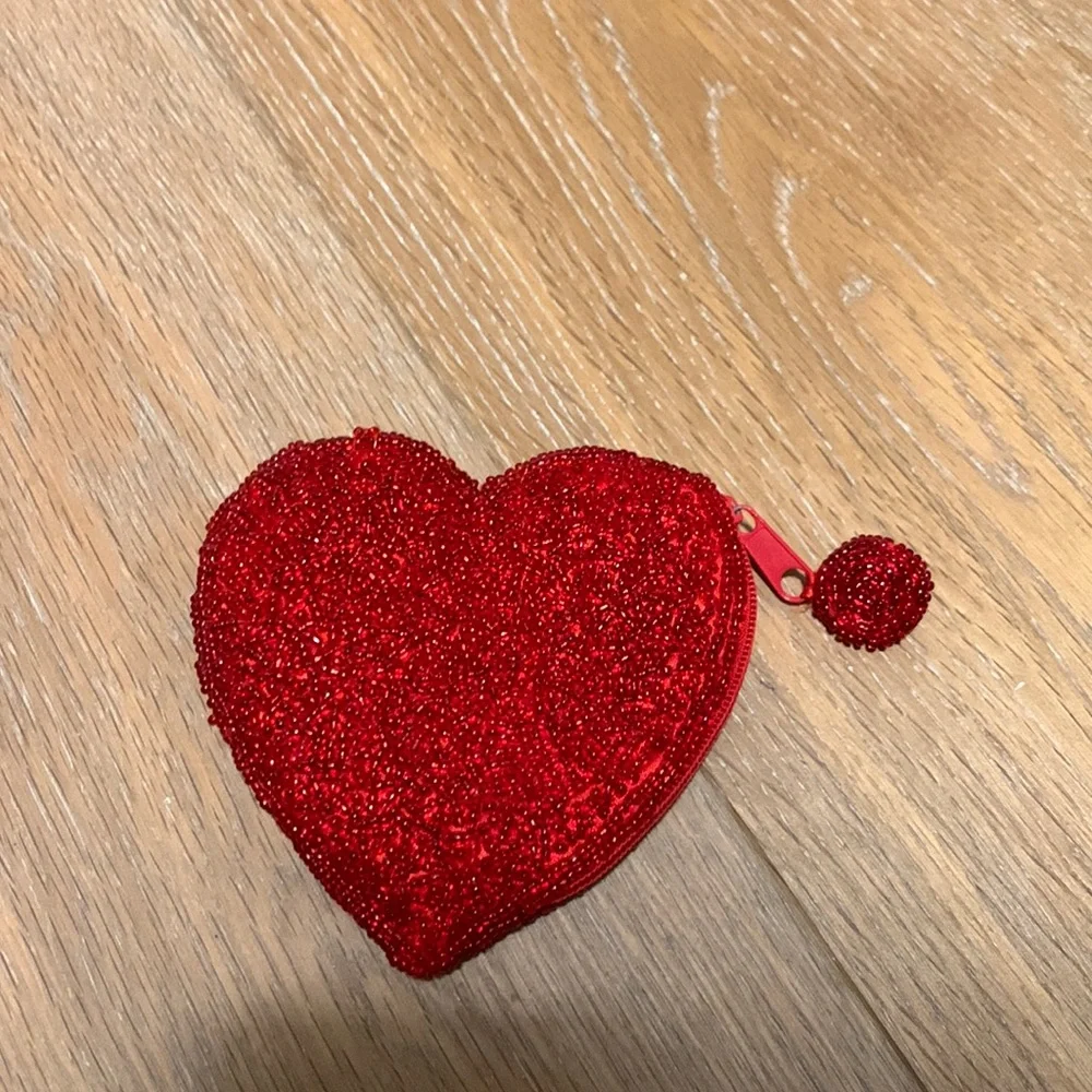 Heart shaped beaded zippered coin purse